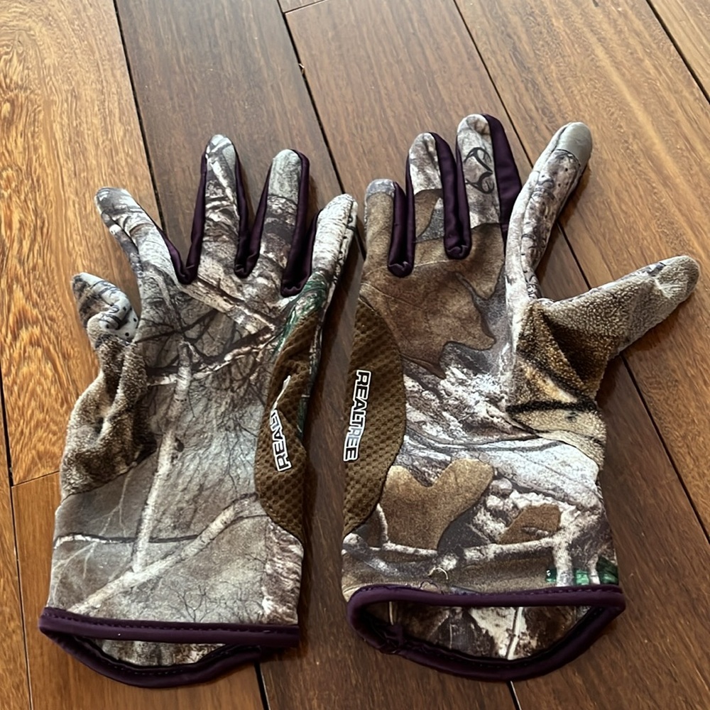 Realtree Camo Gloves - Picture 3 of 3